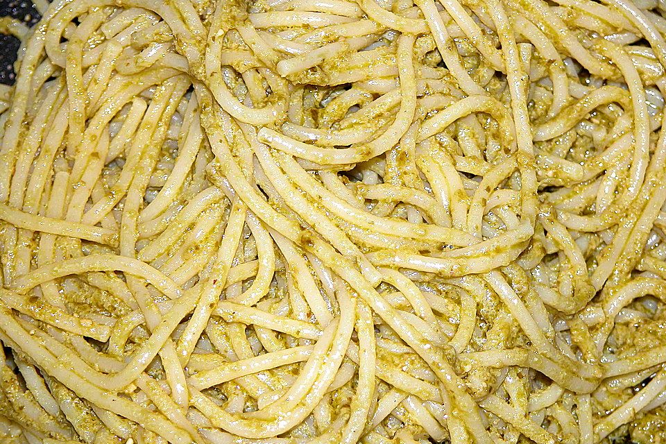 Spaghetti al pesto