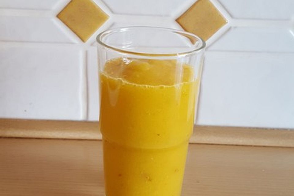 Mango-Banane-Apfel-Smoothie