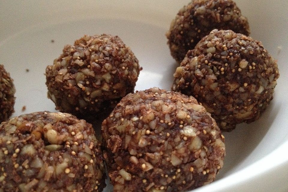 Raw Energy Balls