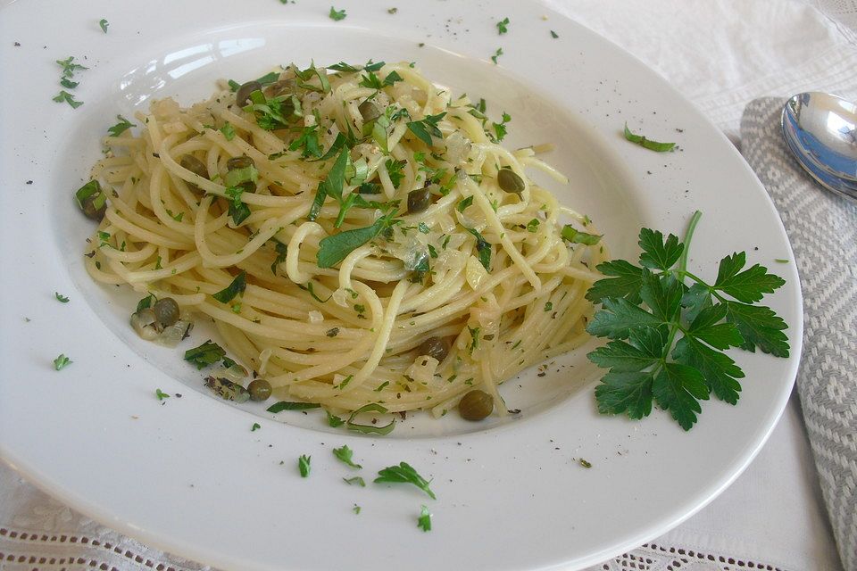 Spaghetti mit Kräutern