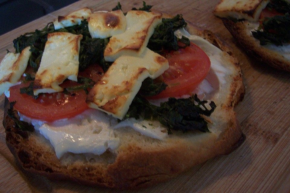 Fladenbrot mit Mangold überbacken