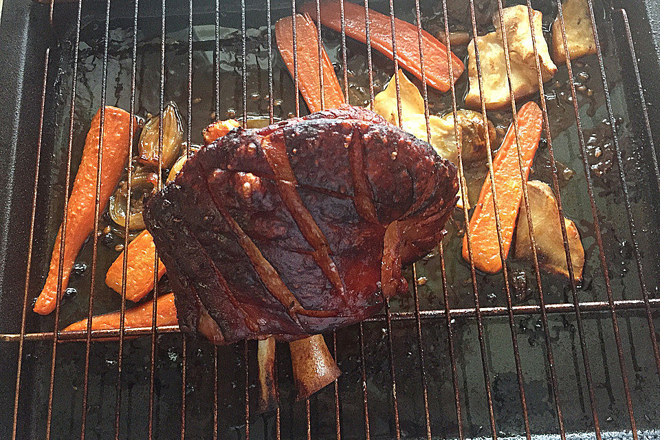 Schweinshaxe mit Biersauce