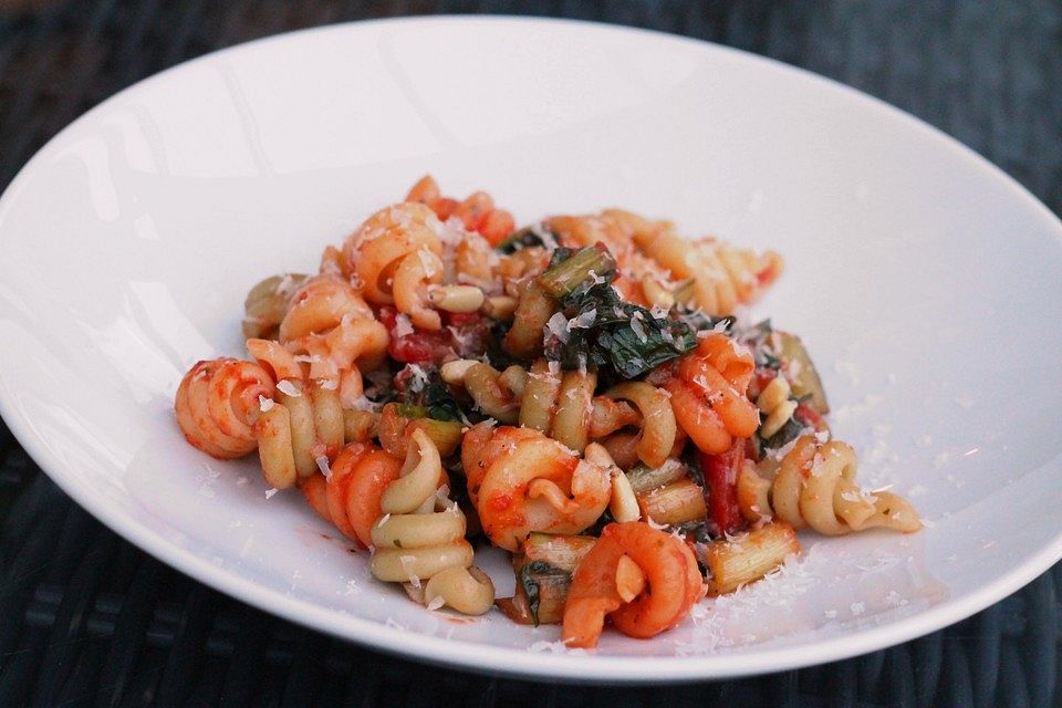 Fusilli mit Puntarelle