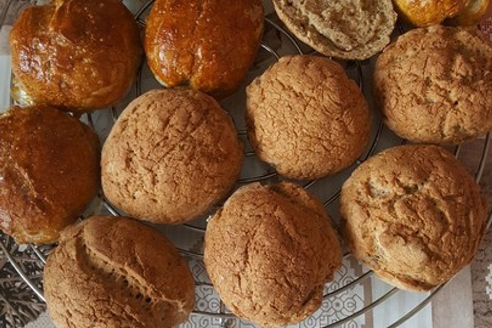 Glutenfreie herzhafte Brötchen