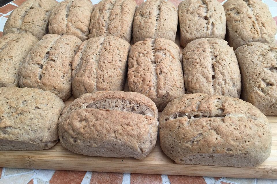 Glutenfreie herzhafte Brötchen