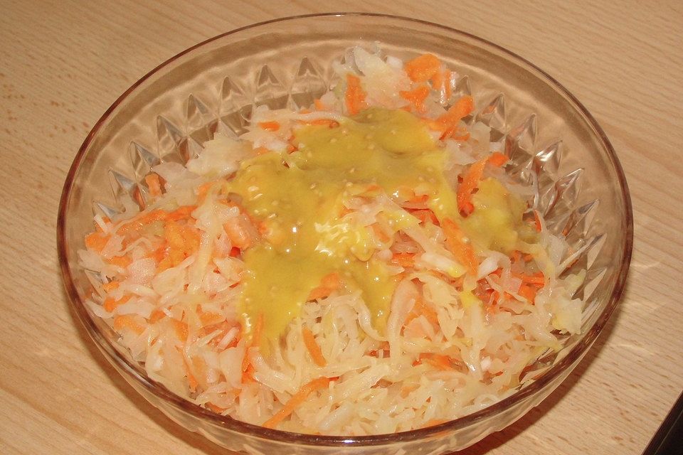 Sauerkrautsalat "Witwe Bolte"