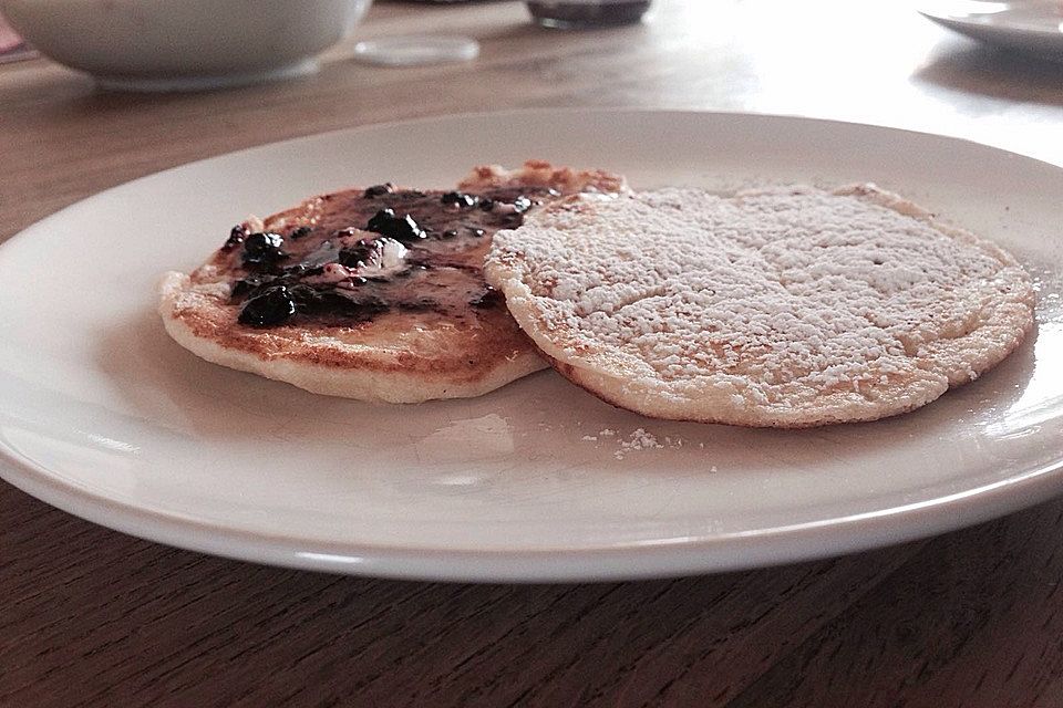 Pancakes mit Heidelbeer-Butter