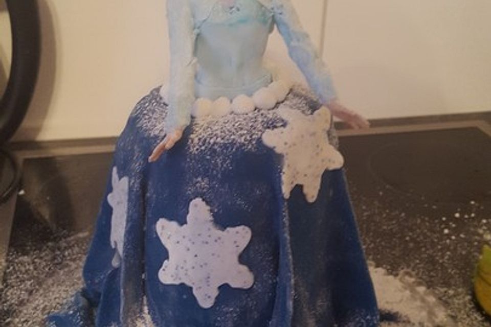 Frozen Elsa Torte