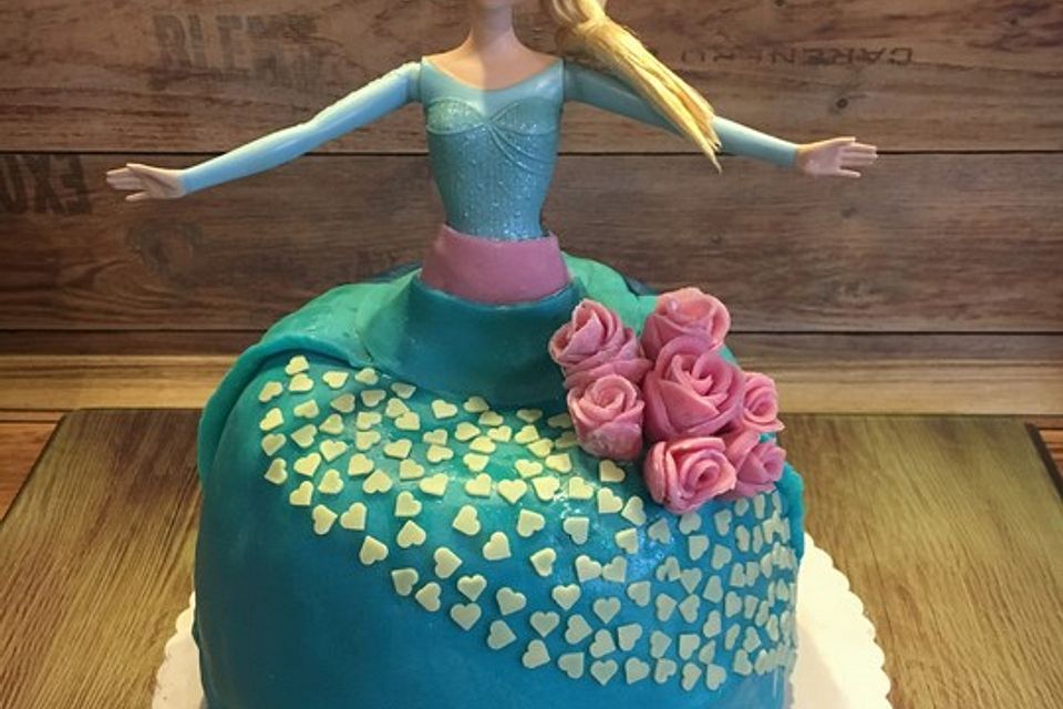 Frozen Elsa Torte