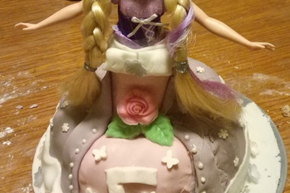 Frozen Elsa Torte