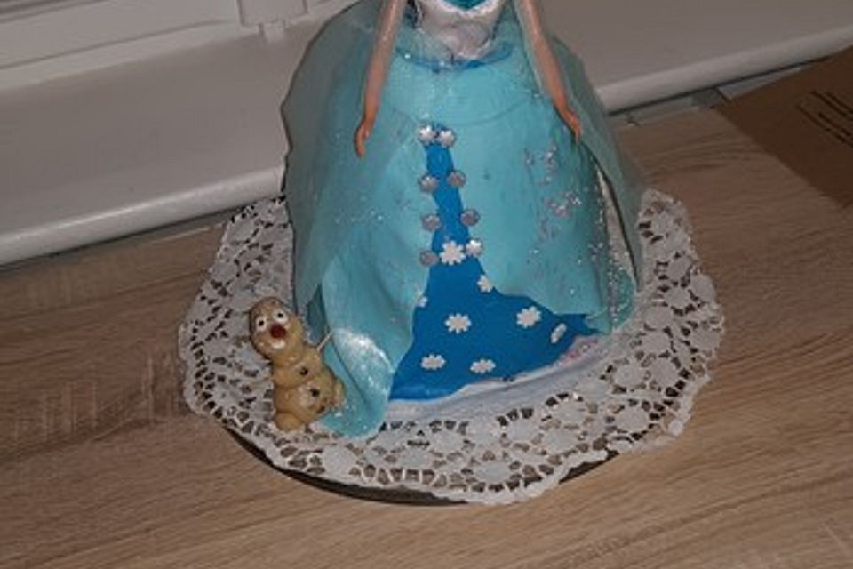 Frozen Elsa Torte