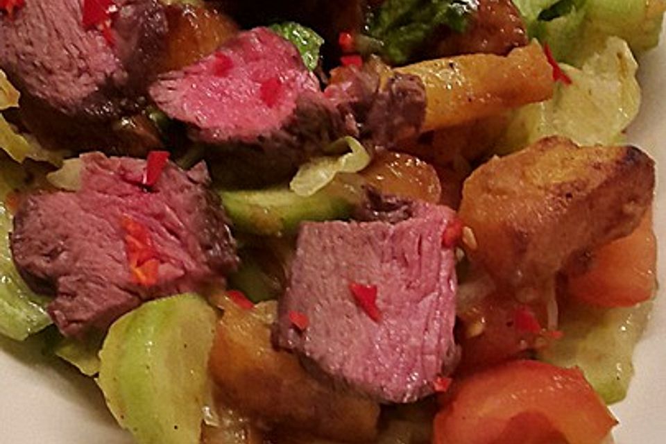 Bratkartoffelsalat mit Rinderfilet