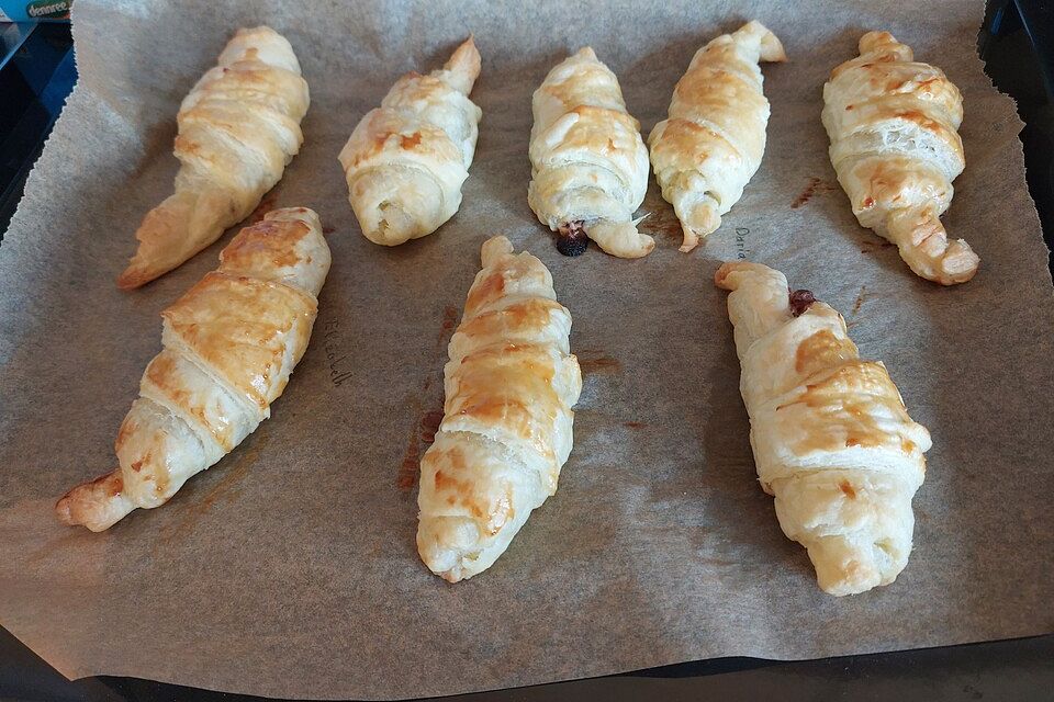 Schokoriegel-Croissant aus Blätterteig