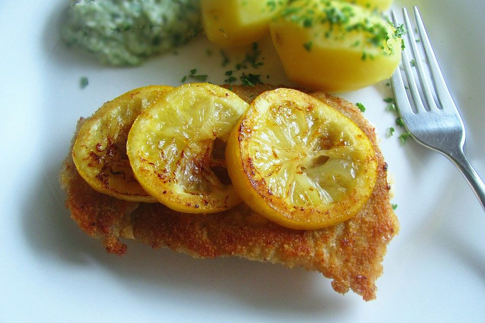 Fisch auf Zitrone gebraten