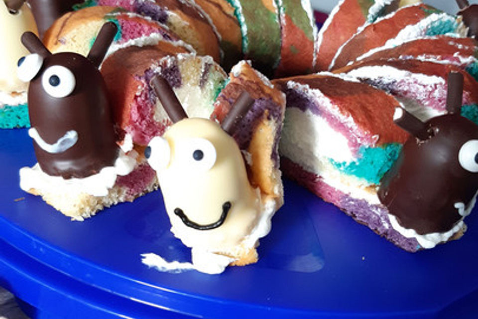 Regenbogen-Biskuit-Schnecken