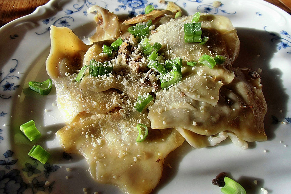 Gebratenene Ravioli mit Pilzfüllung