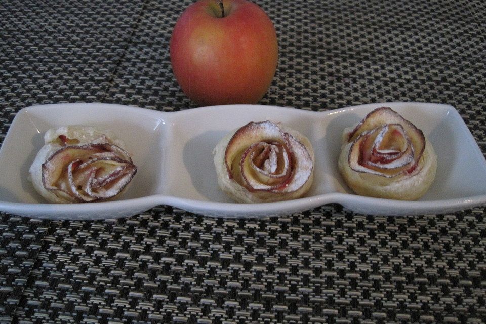 Blätterteig-Apfel-Rosen