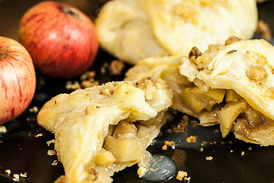 Apfeltaschen - Apple Dumplings