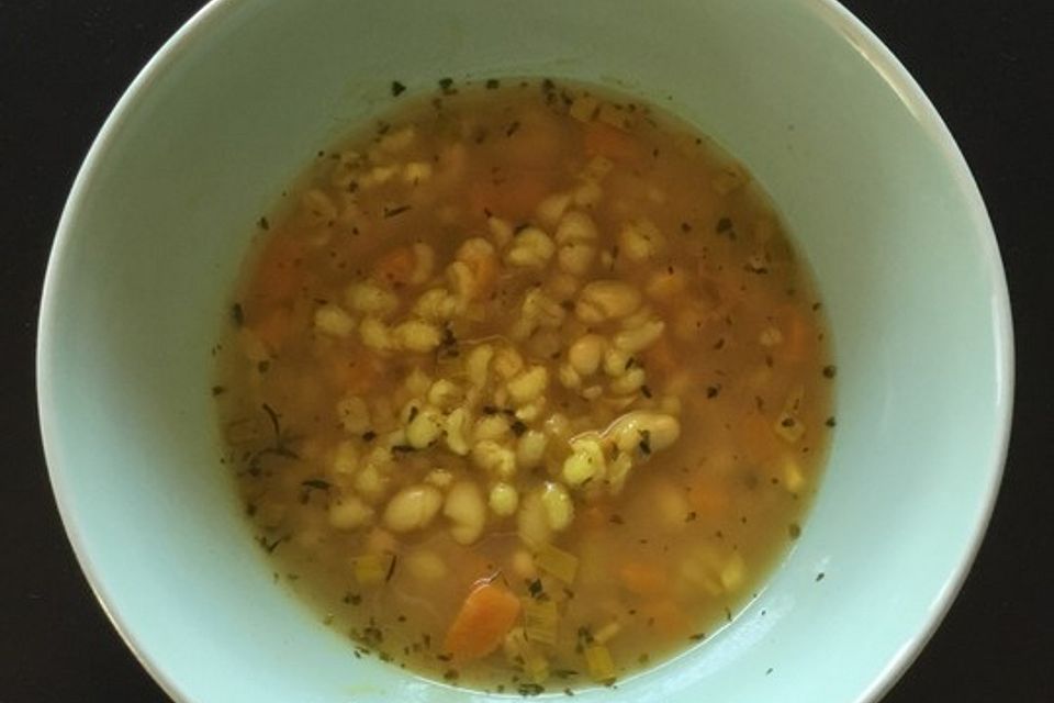 Vegane Gerstensuppe