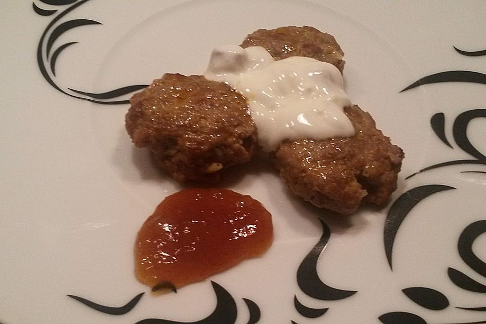 Pikante Fleischplätzchen mit Currypaste