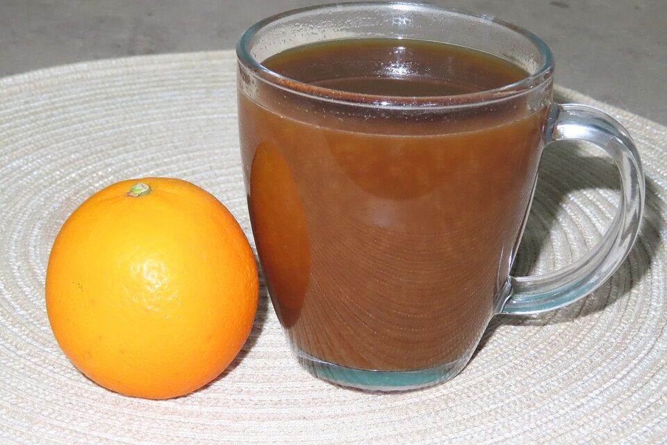 Orangen-Kaffee-Amaretto-Punsch