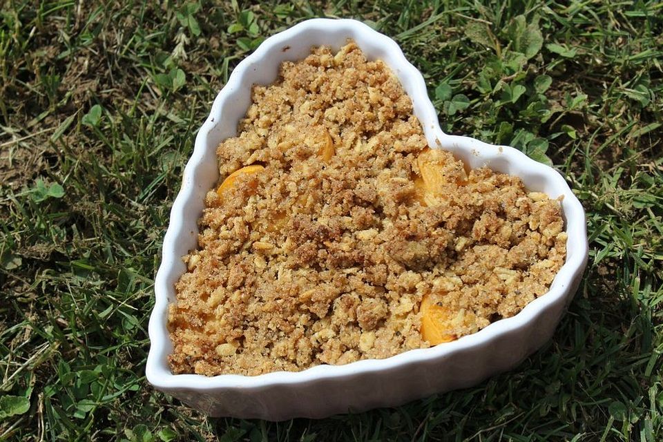 Aprikosen-Dinkel-Crumble