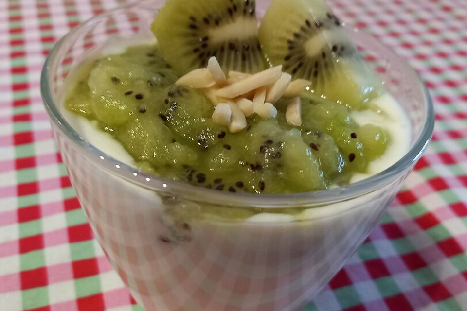 Quarkcreme an Kiwi