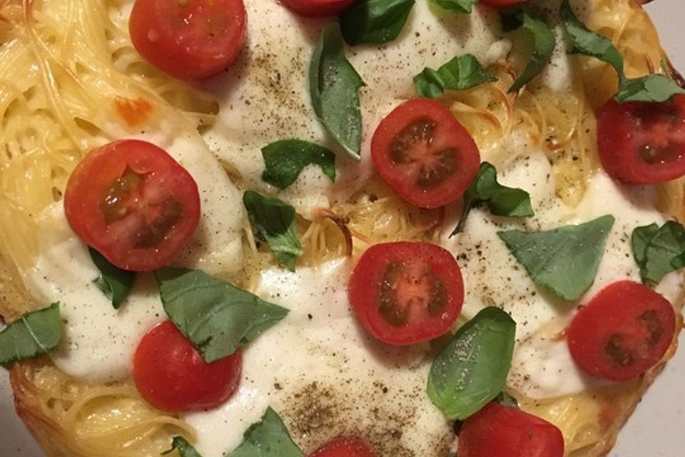 Spaghettipizza Tomate-Mozzarella