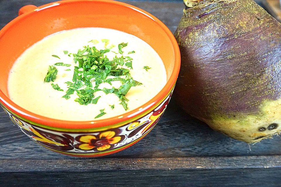 Vegane Steckrübensuppe