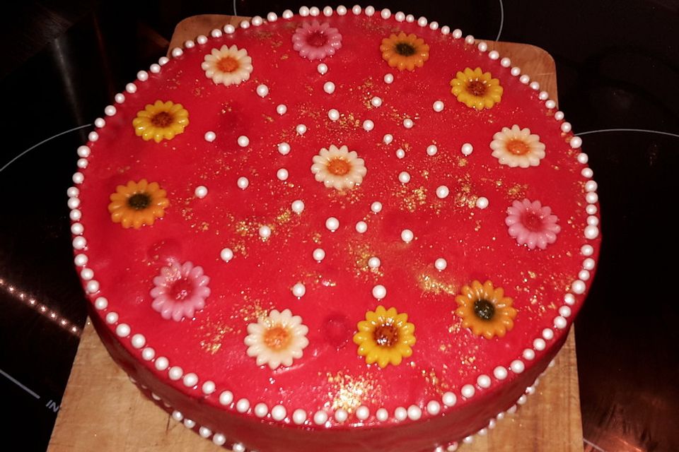 Erdbeer-Marzipantorte