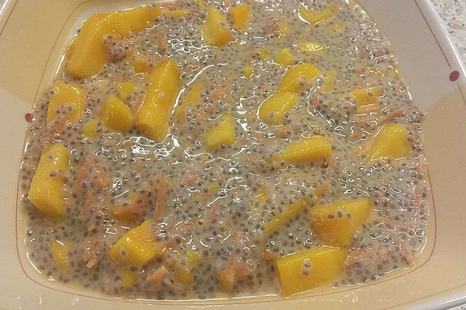 Chia-Mango-Karotten Frühstück