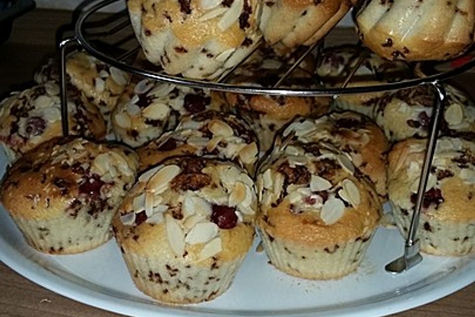 Schoko-Mandel-Kirsch-Muffins