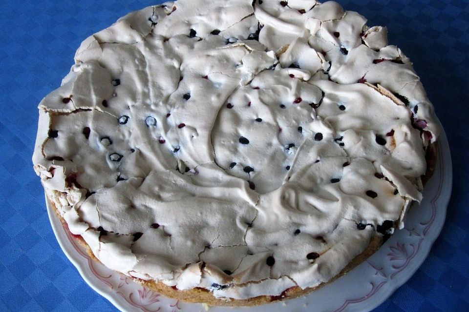 Waldbeer-Baiser-Blechkuchen