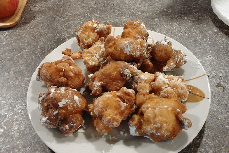 Amerikanische Amish Apple Fritters