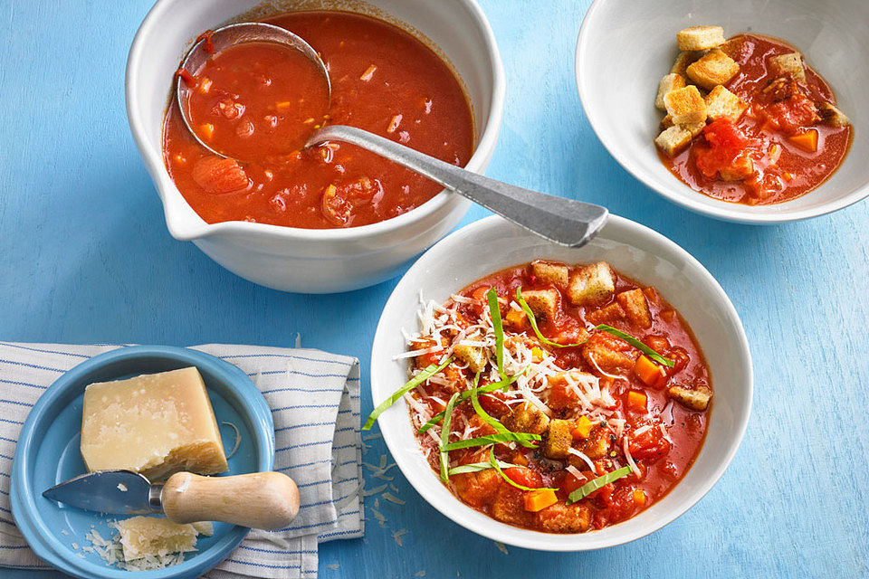 Tomaten-Brot-Suppe