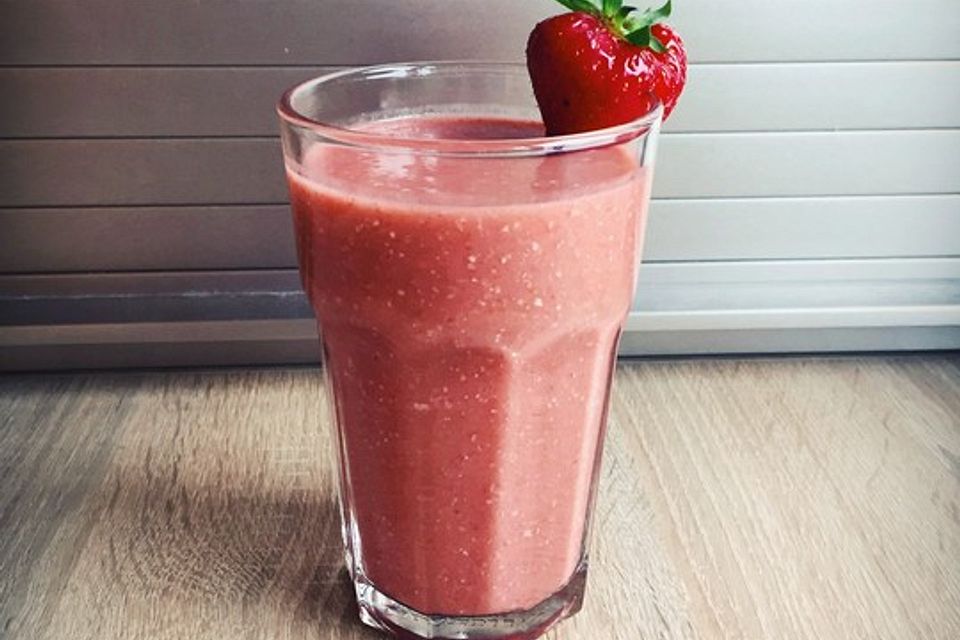 Rhabarber-Erdbeer-Smoothie