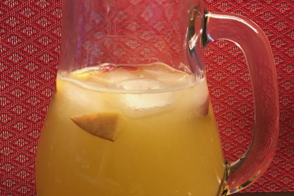 Ananas-Zitrus-Limonade