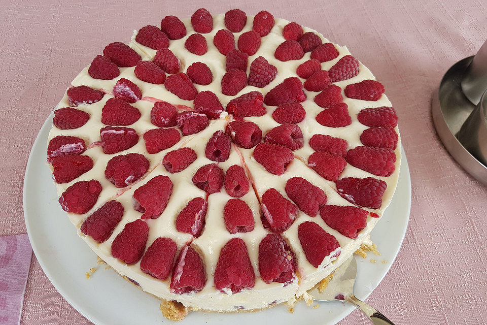 Zitroniger Käsekuchen ohne Backen