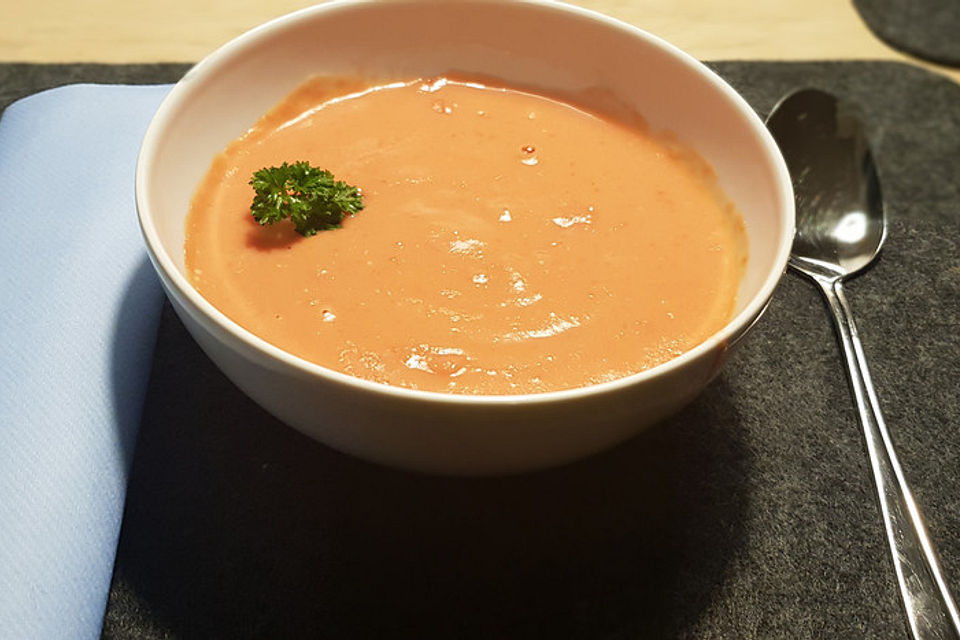 Steckrübensuppe "Schwimmender Fisch"