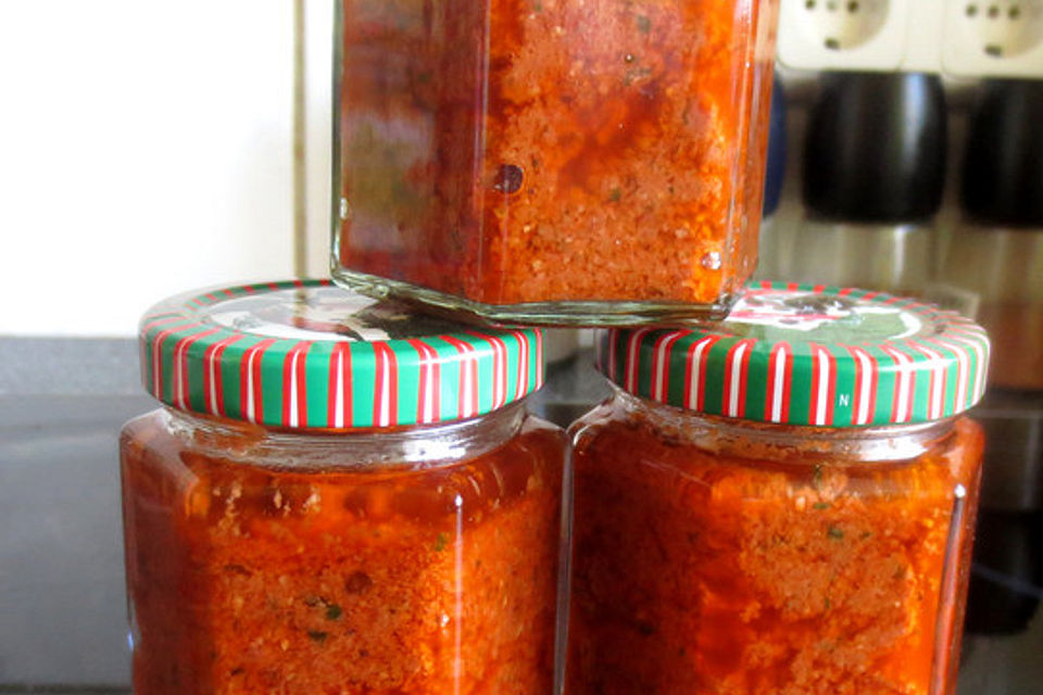 Tomaten-Paprika-Pesto