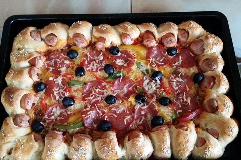 Hot Dog Pizza