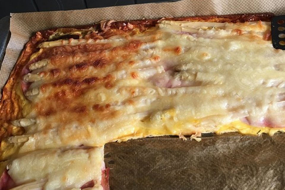 Low-Carb Spargelpizza