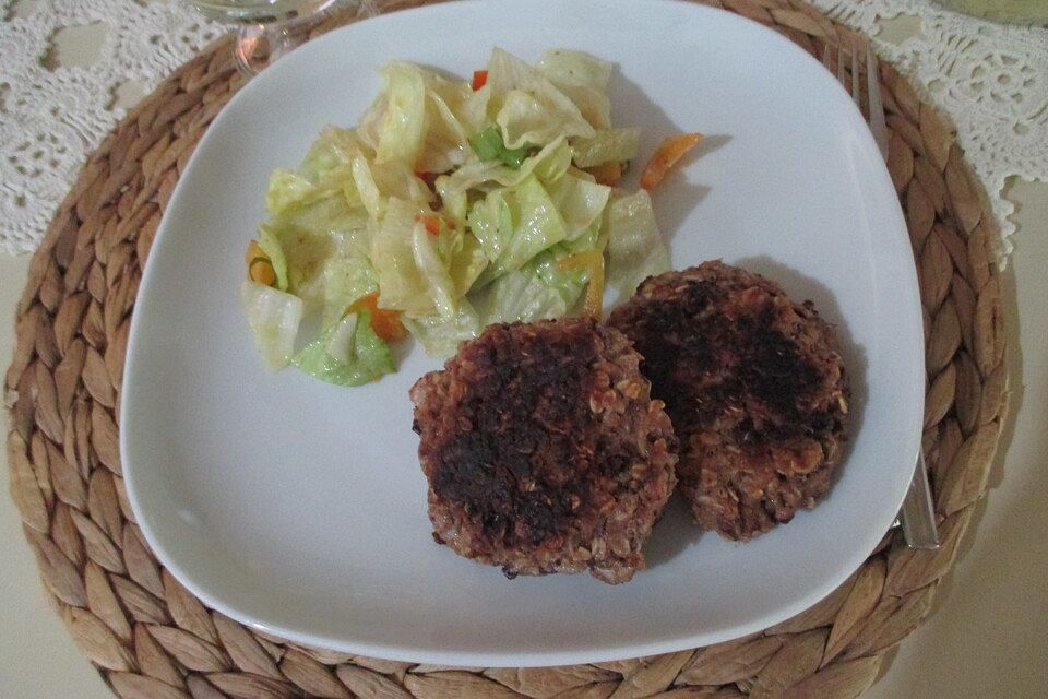 Vegetarische Kidneybohnen-Haferflocken-Bratlinge