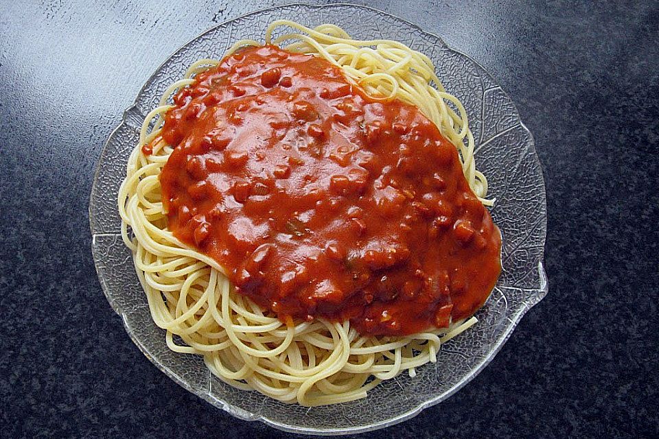 Spaghetti und Tomatensauce