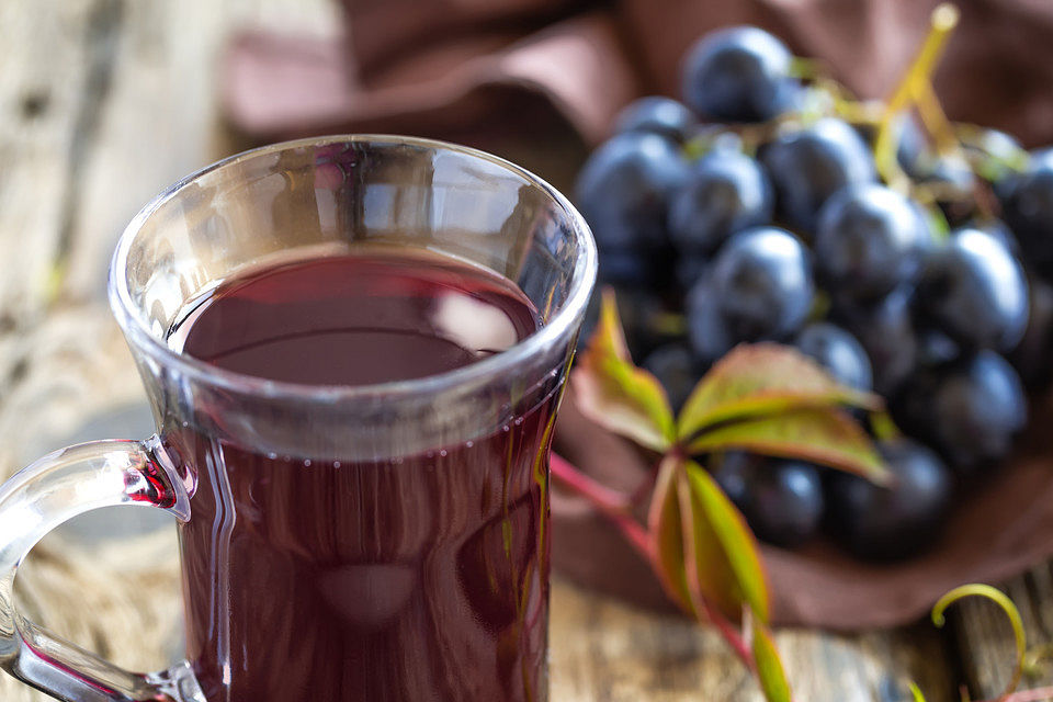 Roter oder weißer Traubensaft