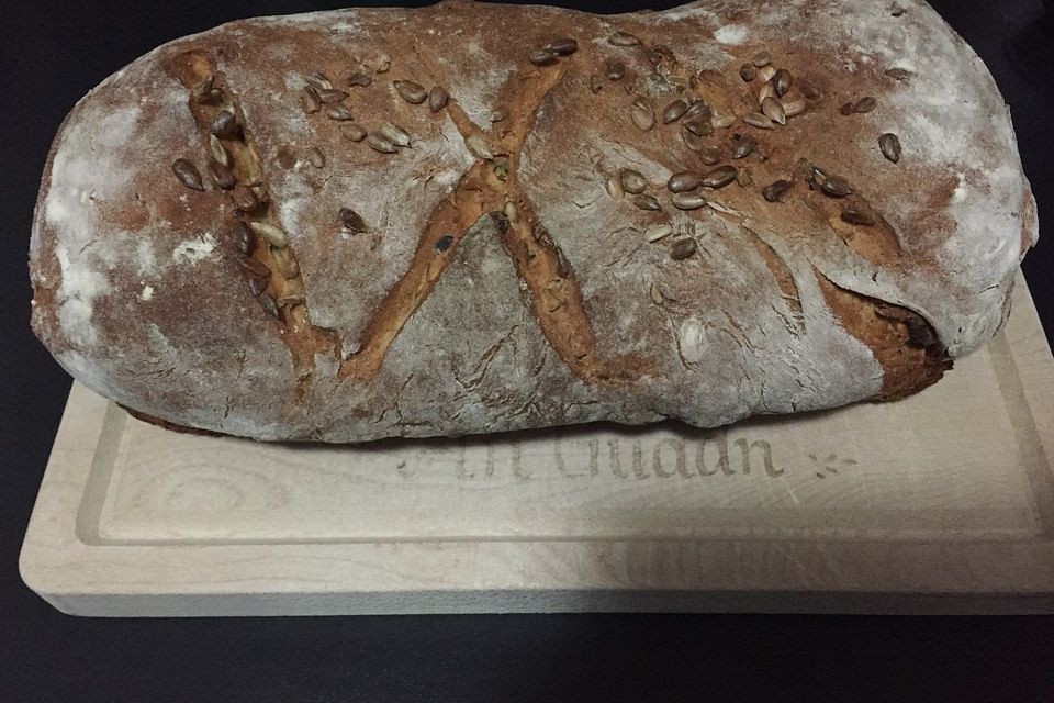 Rustikales Bauernbrot