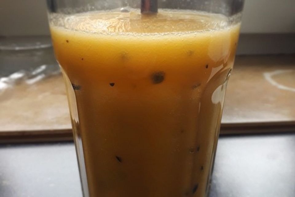 Mango-Banane-Maracuja-Smoothie