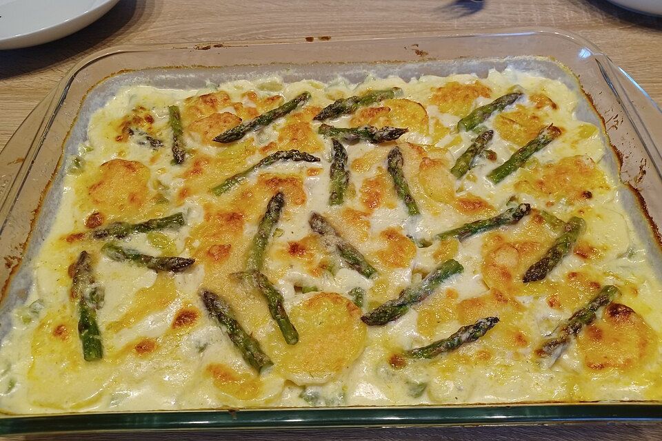 Grüner Spargel-Kartoffel-Auflauf