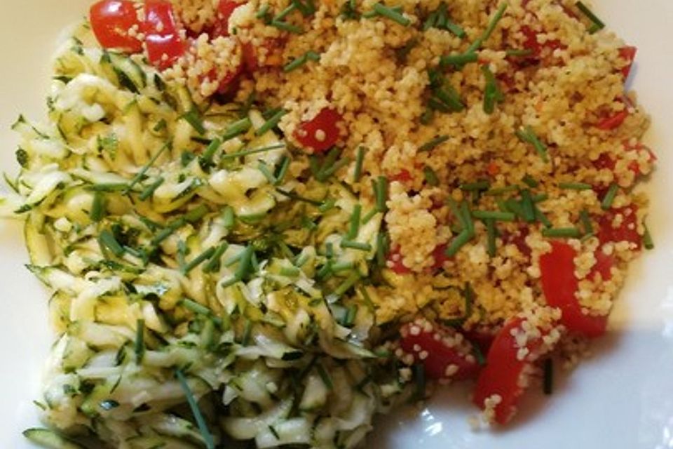 Zucchinisalat mit Couscous