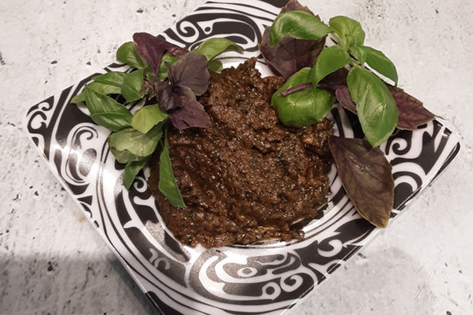 Veganes Basilikumpesto